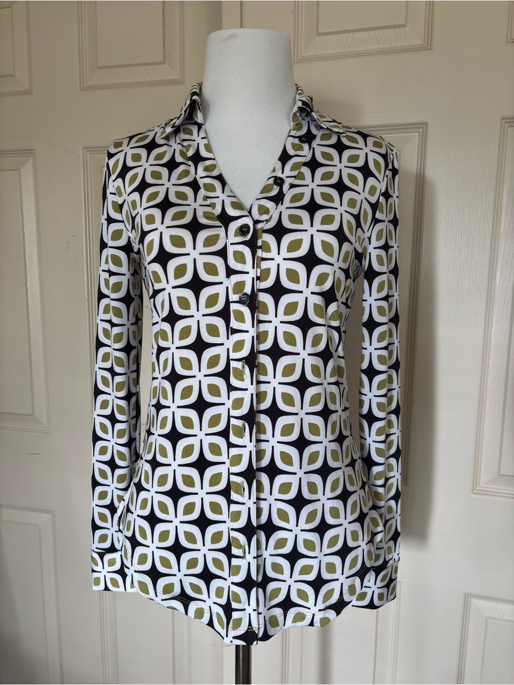Philosophy Geometric Print Button-Up Blouse - White & Olive